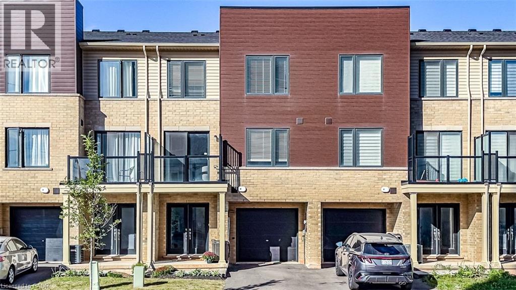 7 ROXANNE Drive
