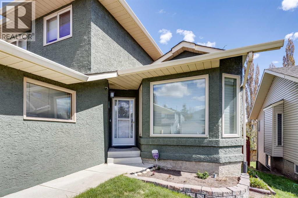 20 MacEwan Ridge View NW