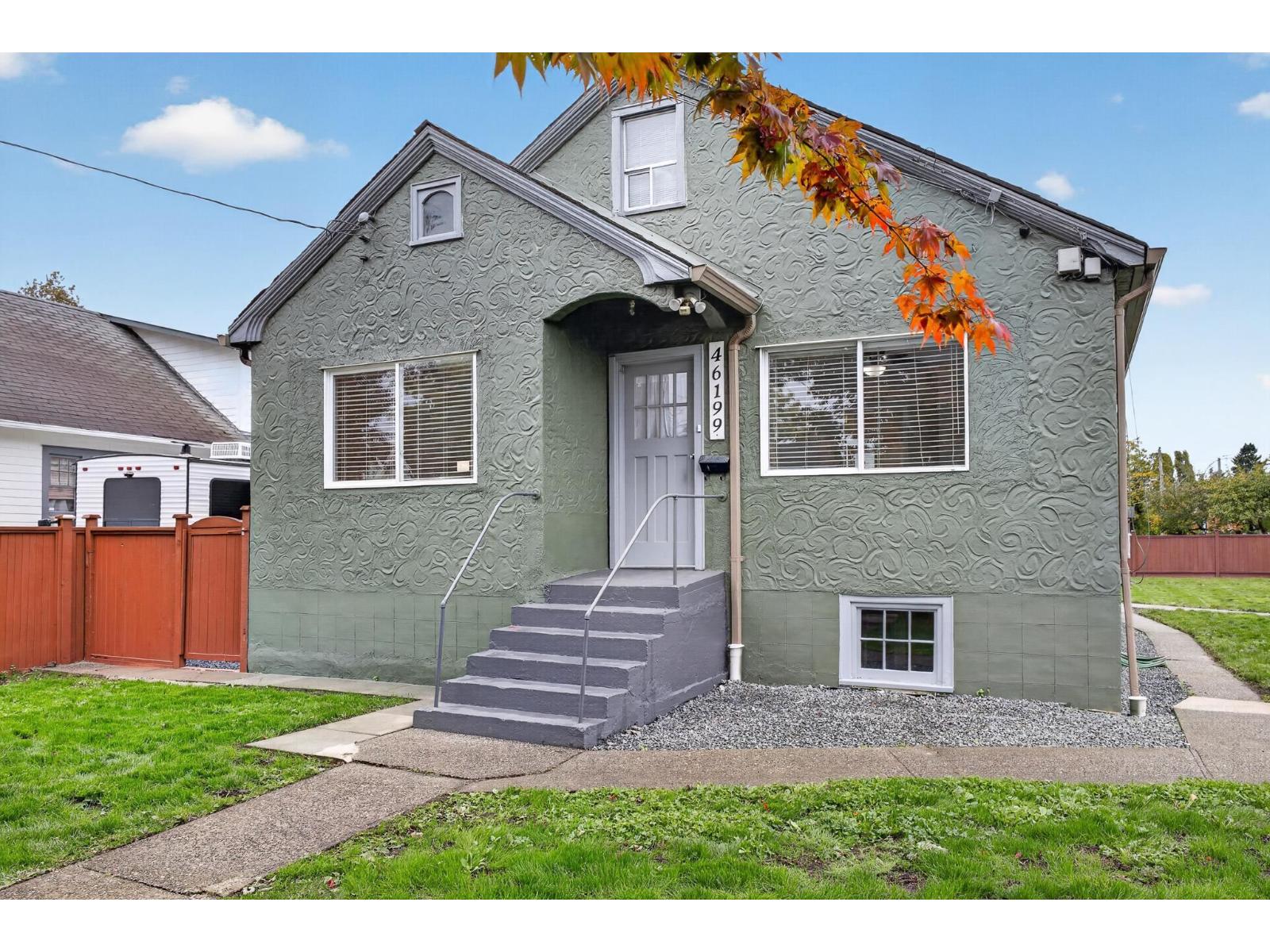 46199 SECOND AVENUE, Chilliwack Proper East