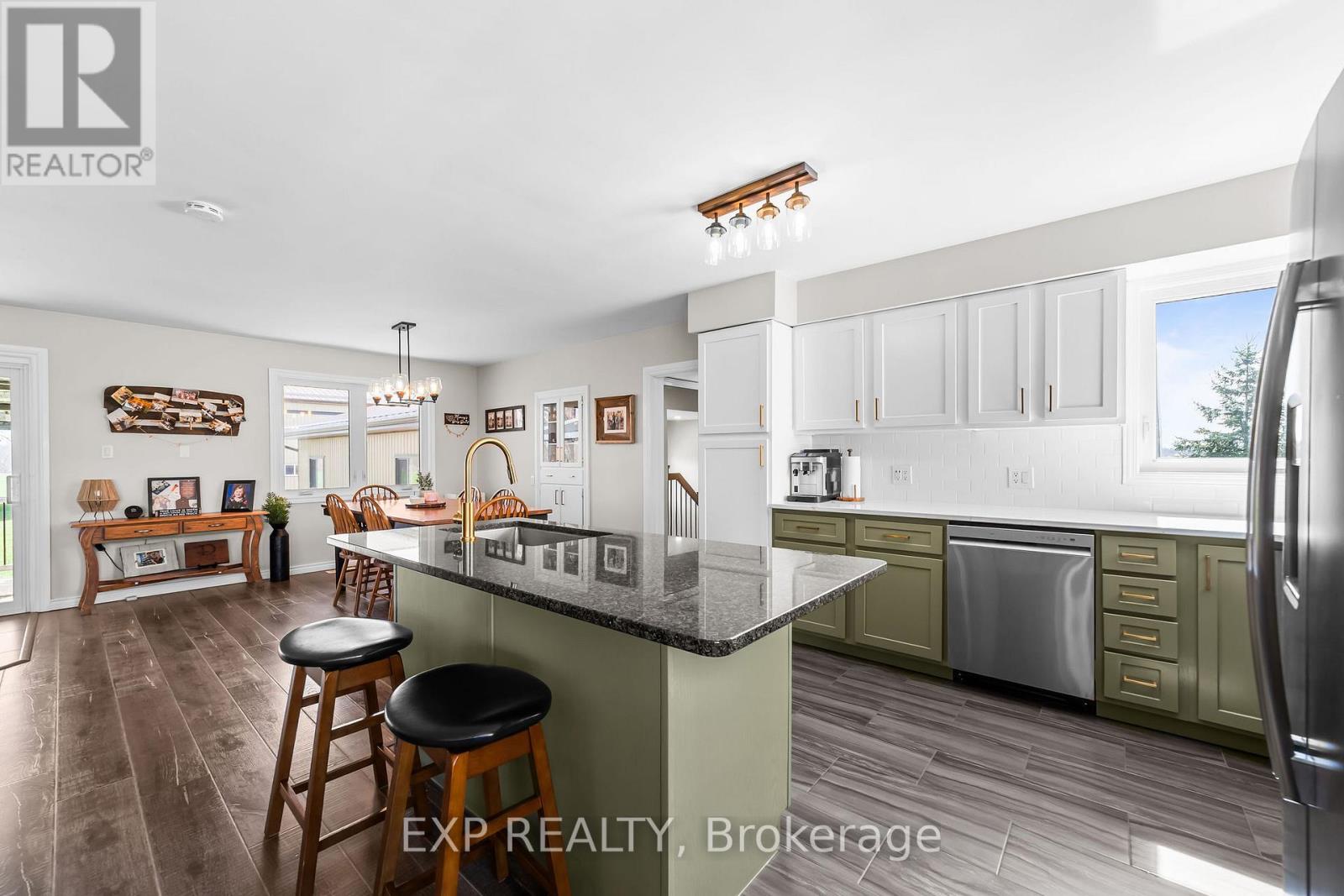 9221 HICKORY DRIVE
