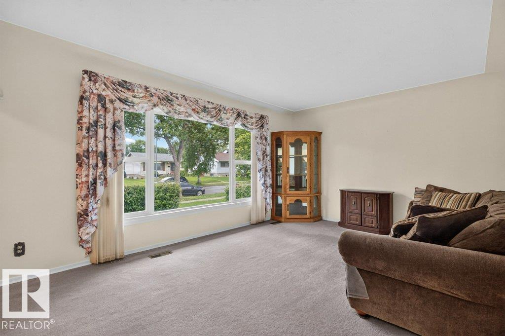 12316 129 ST NW
