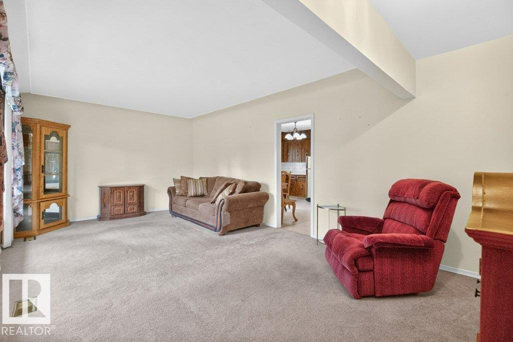 12316 129 ST NW