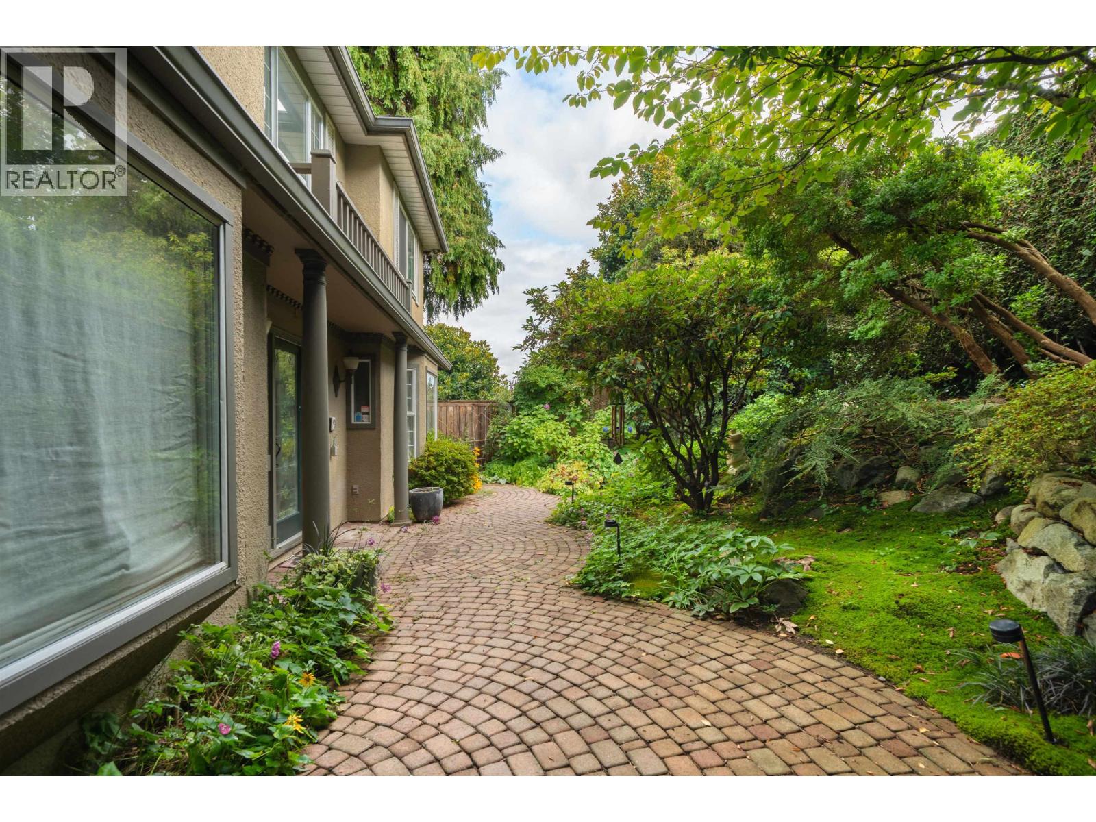 4333 LOCARNO CRESCENT