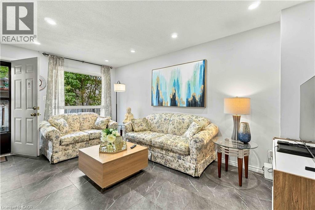 899 STONE CHURCH Road E Unit# 4