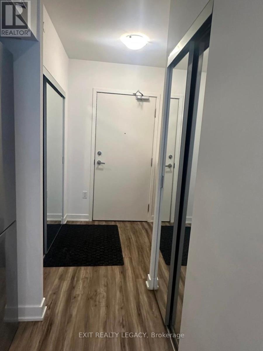 3507 - 99 BROADWAY AVENUE - Photo 3