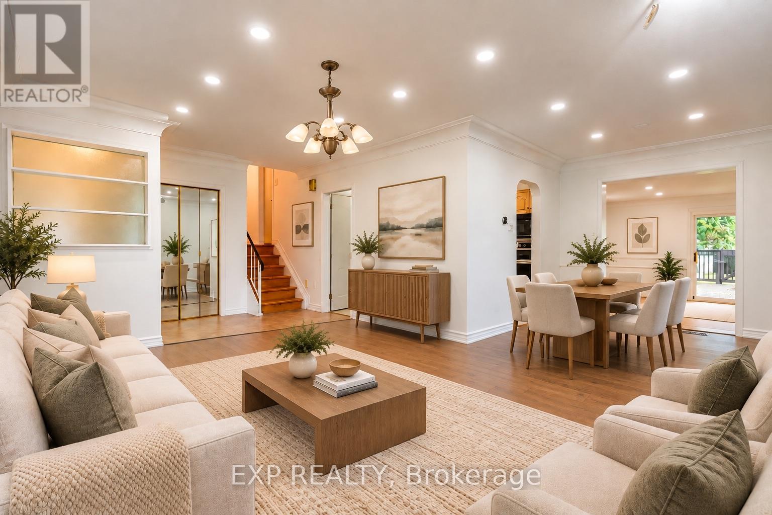 1085 SAINT LAURENT DRIVE