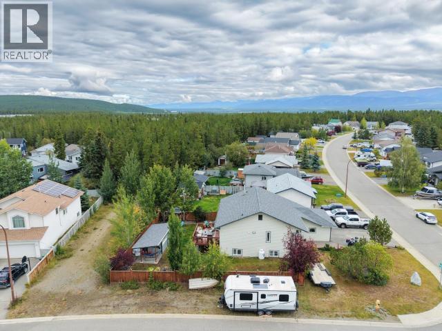 71 TOPAZ CRESCENT
