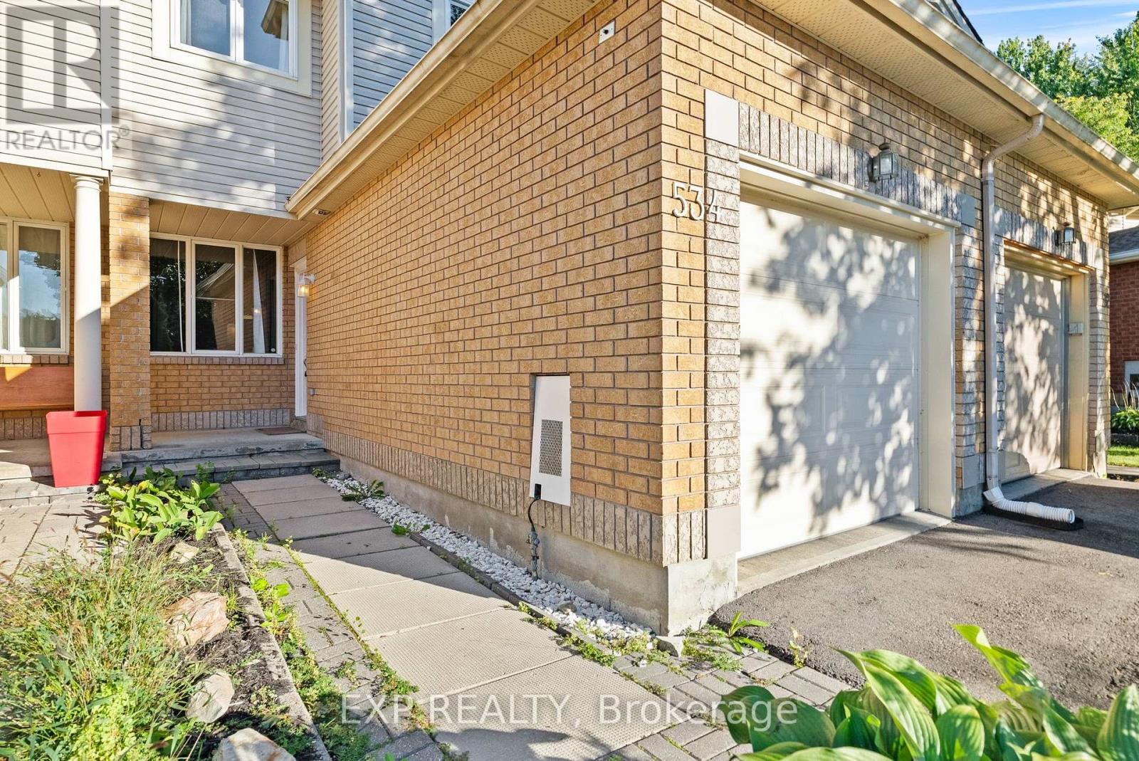 534 LAWLER CRESCENT