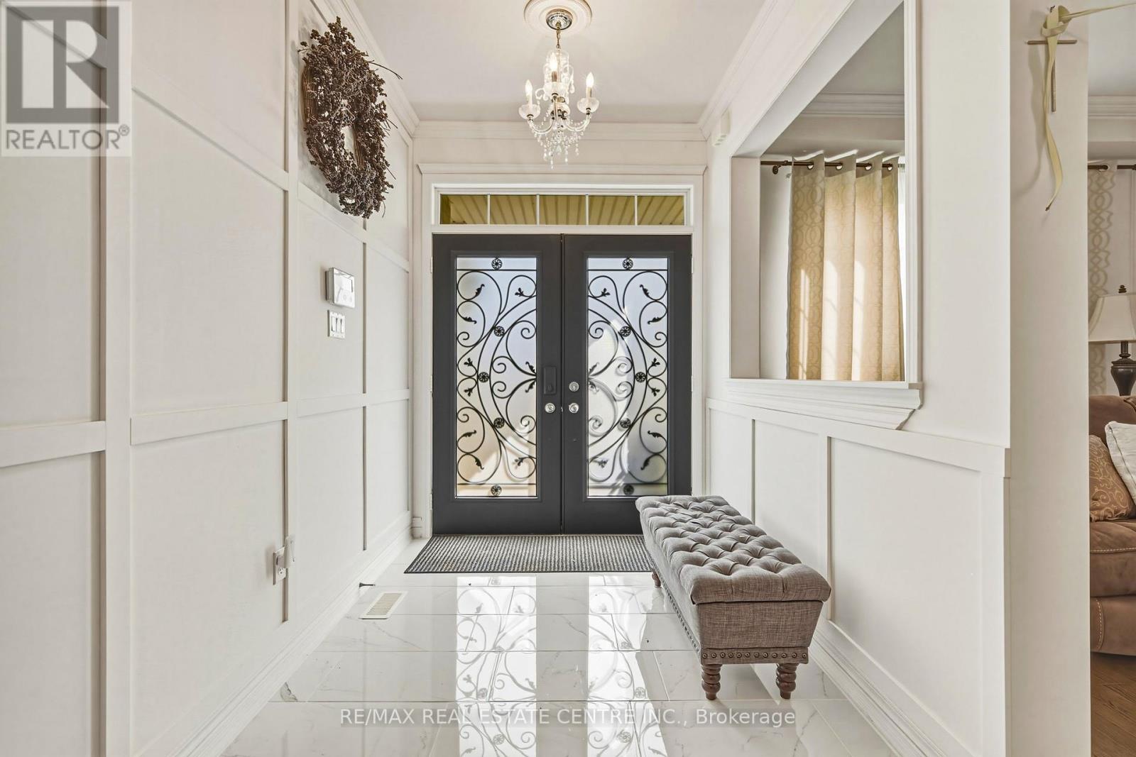 37 LAMBERT CRESCENT