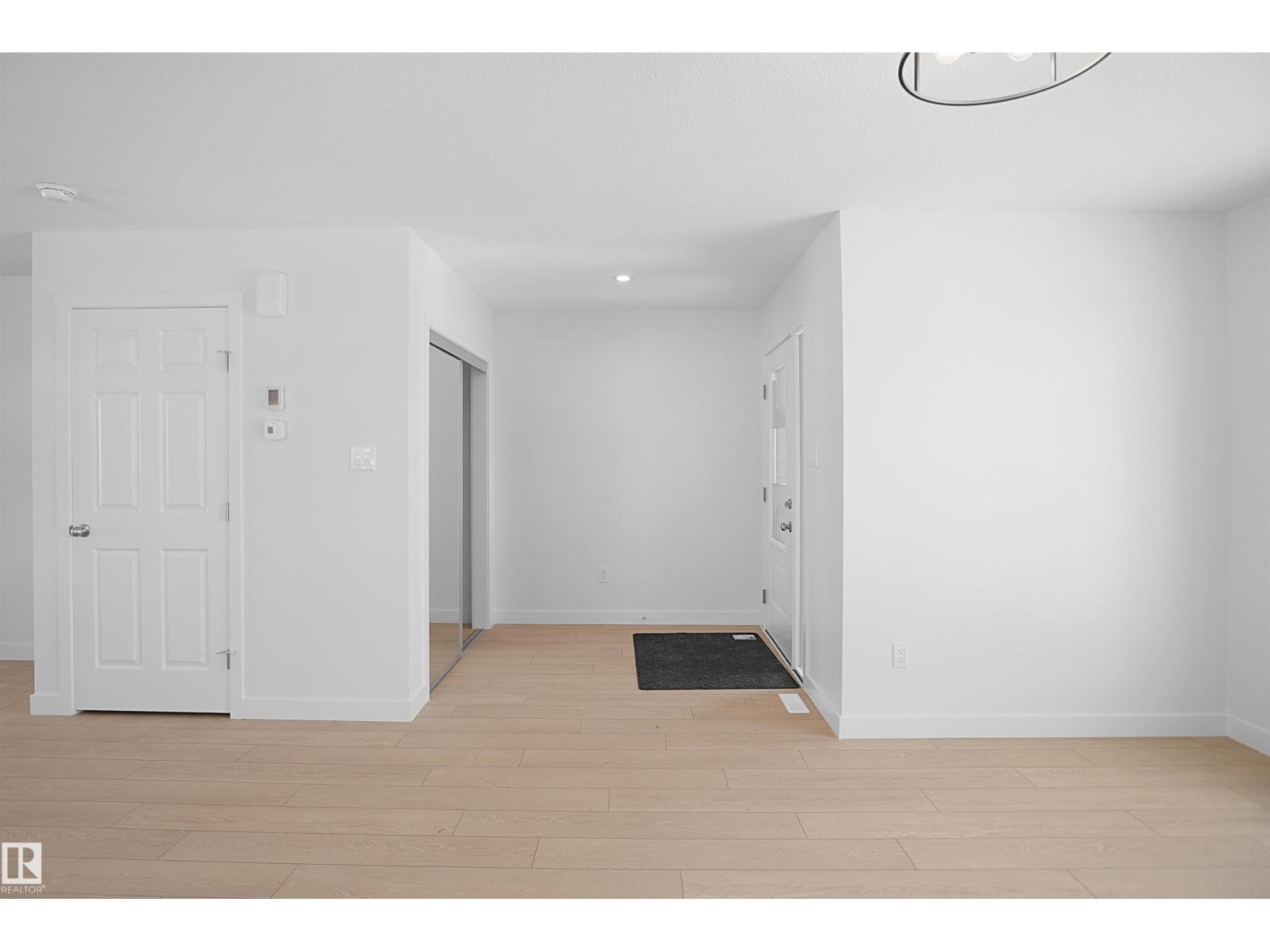 7303 181 AV NW
