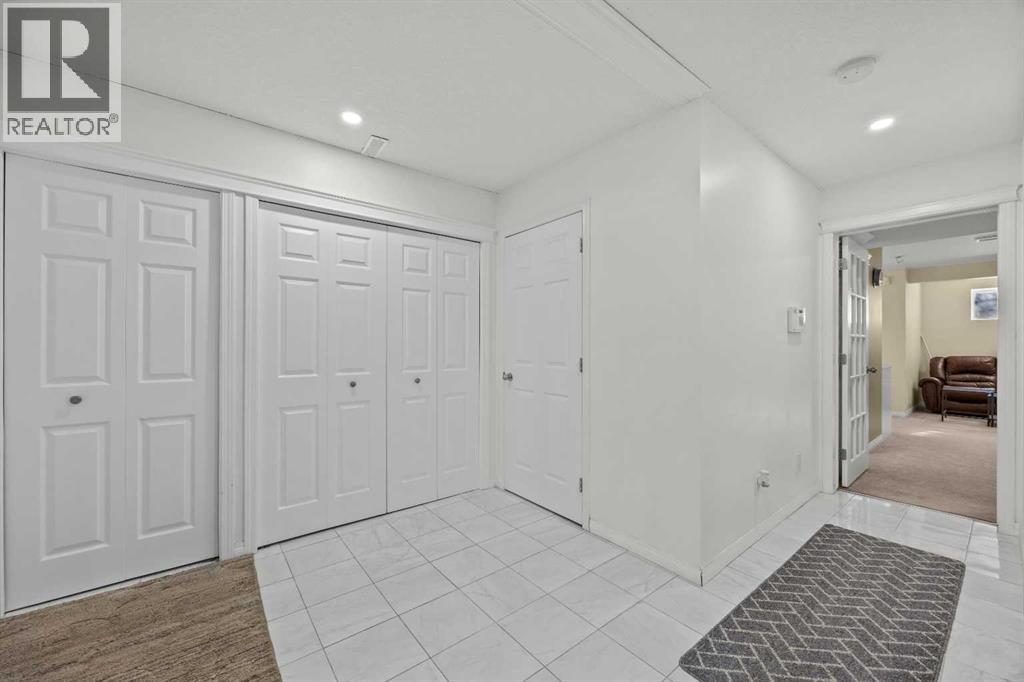 203 St Moritz Drive SW