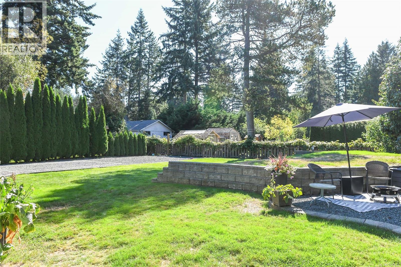 1530 Grayling Dr
