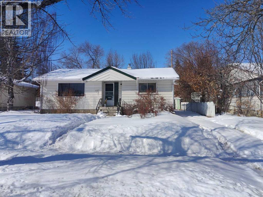 487 Northmount Drive NW