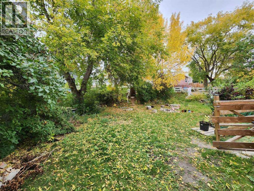 487 Northmount Drive NW