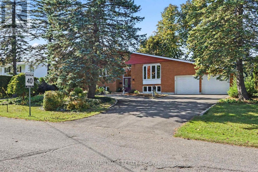 26 WHIPPOORWILL DRIVE, OTTAWA, ON K1J 7J2 - Image 3346752190.jpeg?d=l