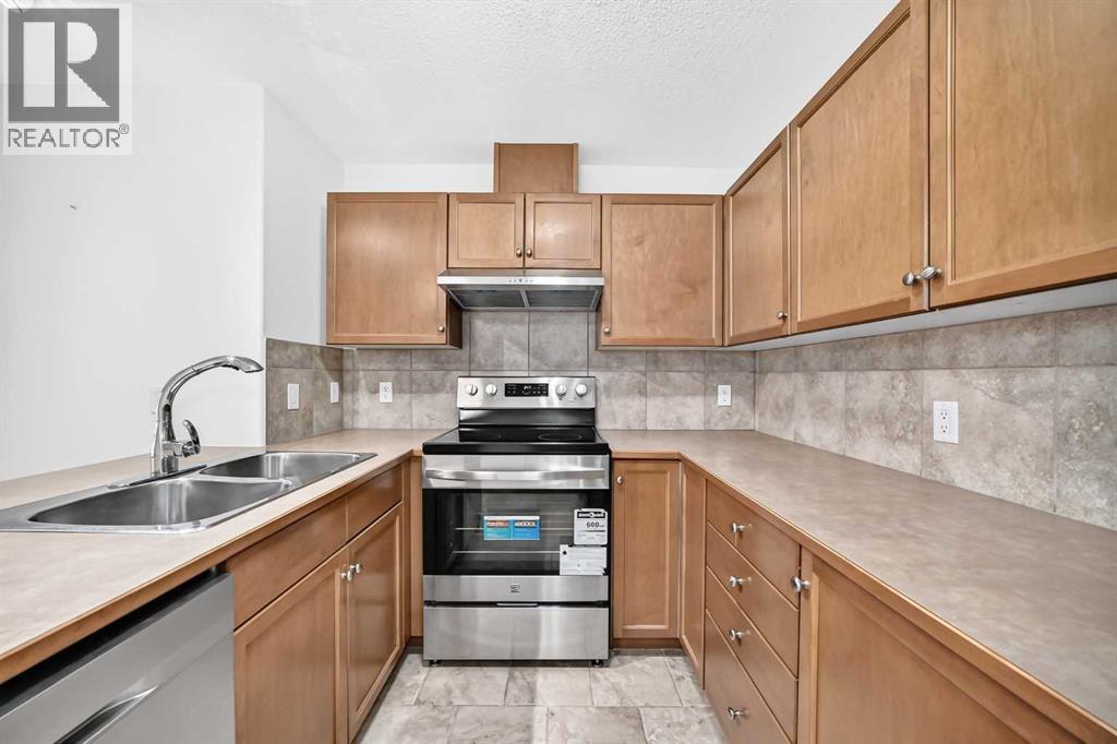 3102, 92 Crystal Shores Road