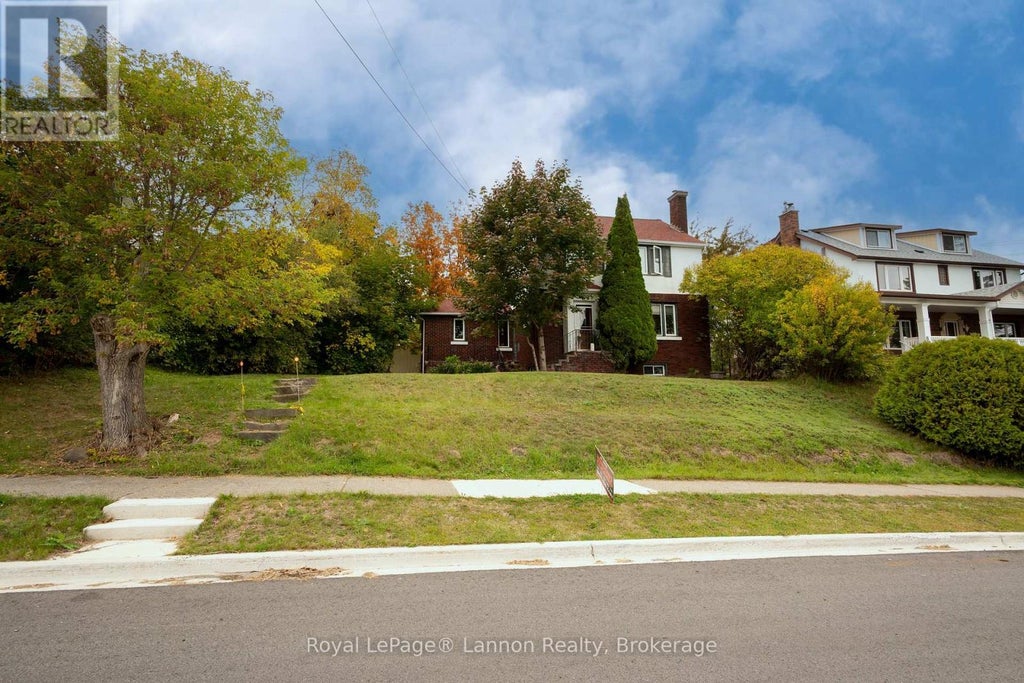 82 COLLEGE STREET W, THUNDER BAY (COLLEGE HEIGHTS), ON P7A 5J4 - Image 140670218.jpeg?d=l