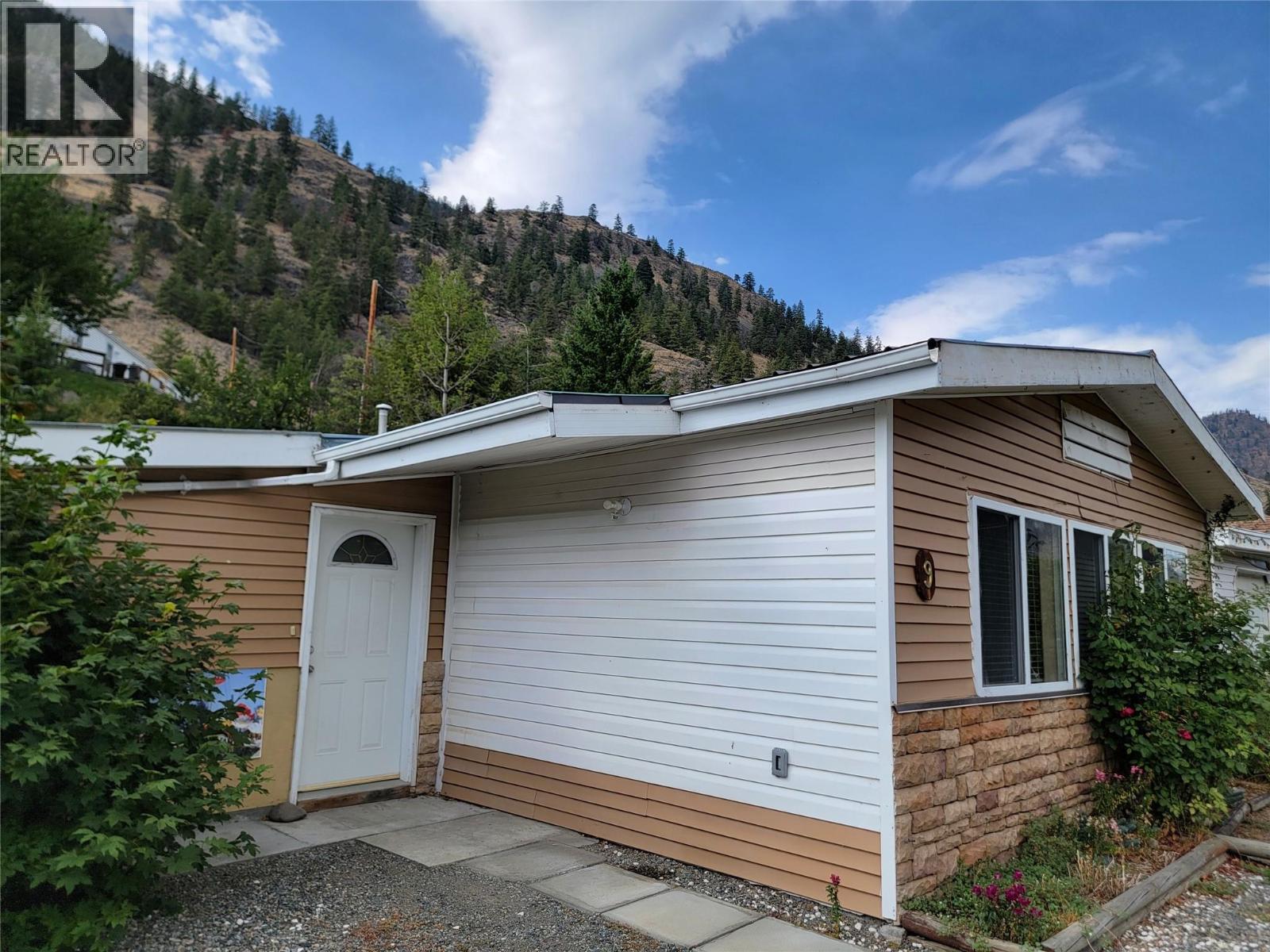 1292 Highway 3A Unit# 9