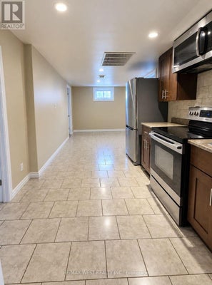 51 Mould Ave, Toronto (Rockcliffe-Smythe), ON 2