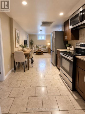 51 Mould Ave, Toronto (Rockcliffe-Smythe), ON 3