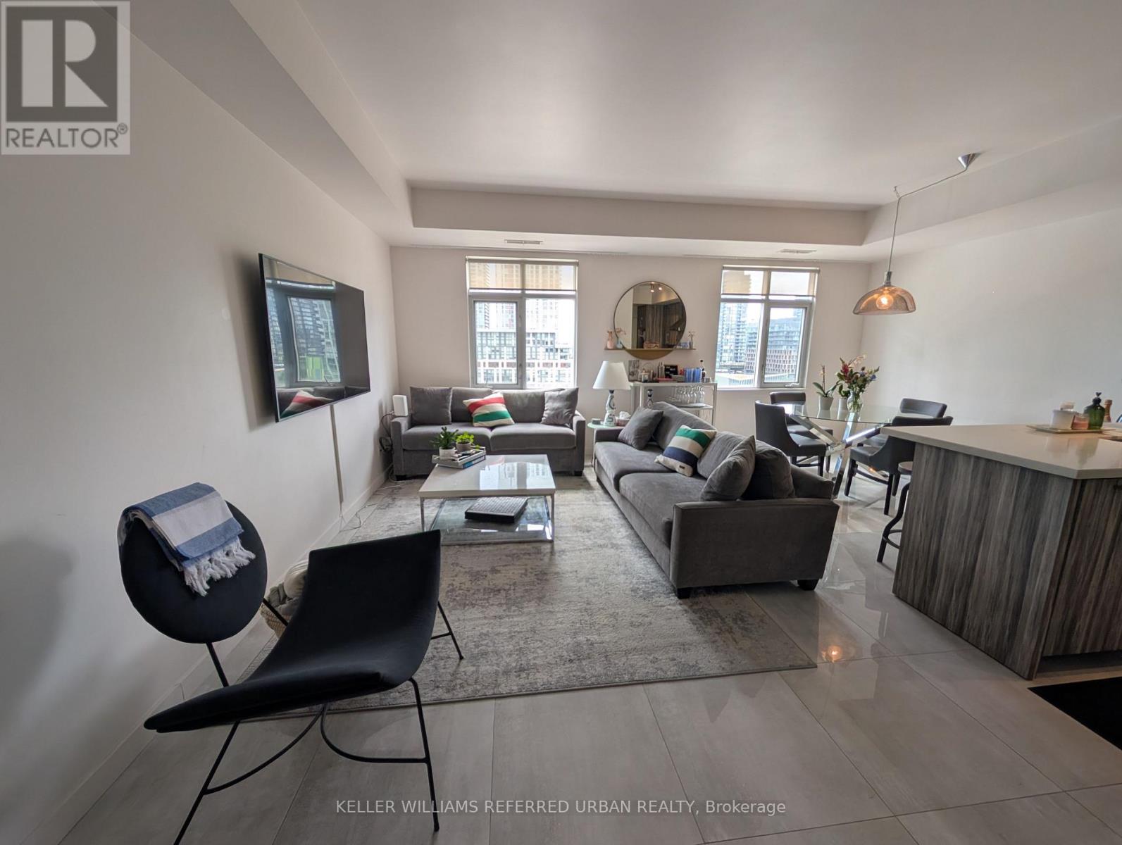 PH7 - 550 FRONT STREET W