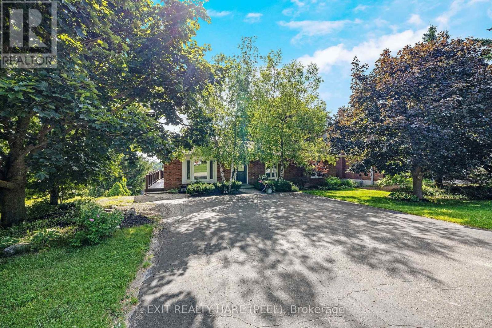 85 LEESON STREET S - Photo 2