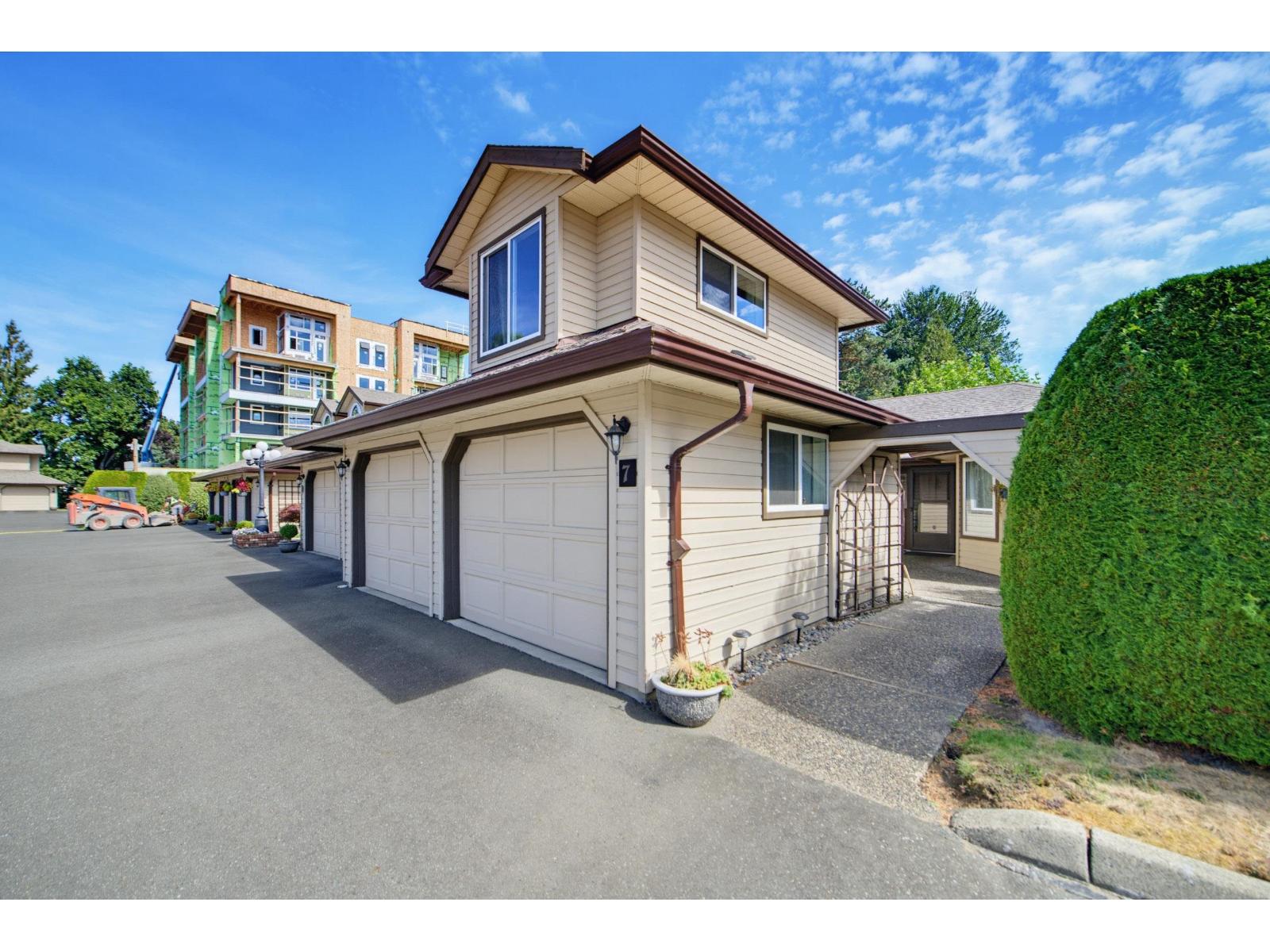 7 9515 WOODBINE STREET, Chilliwack Proper East