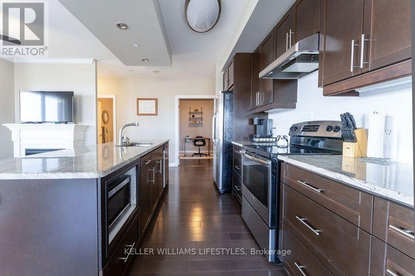 330 Ridout St N, London East (East K), ON 5