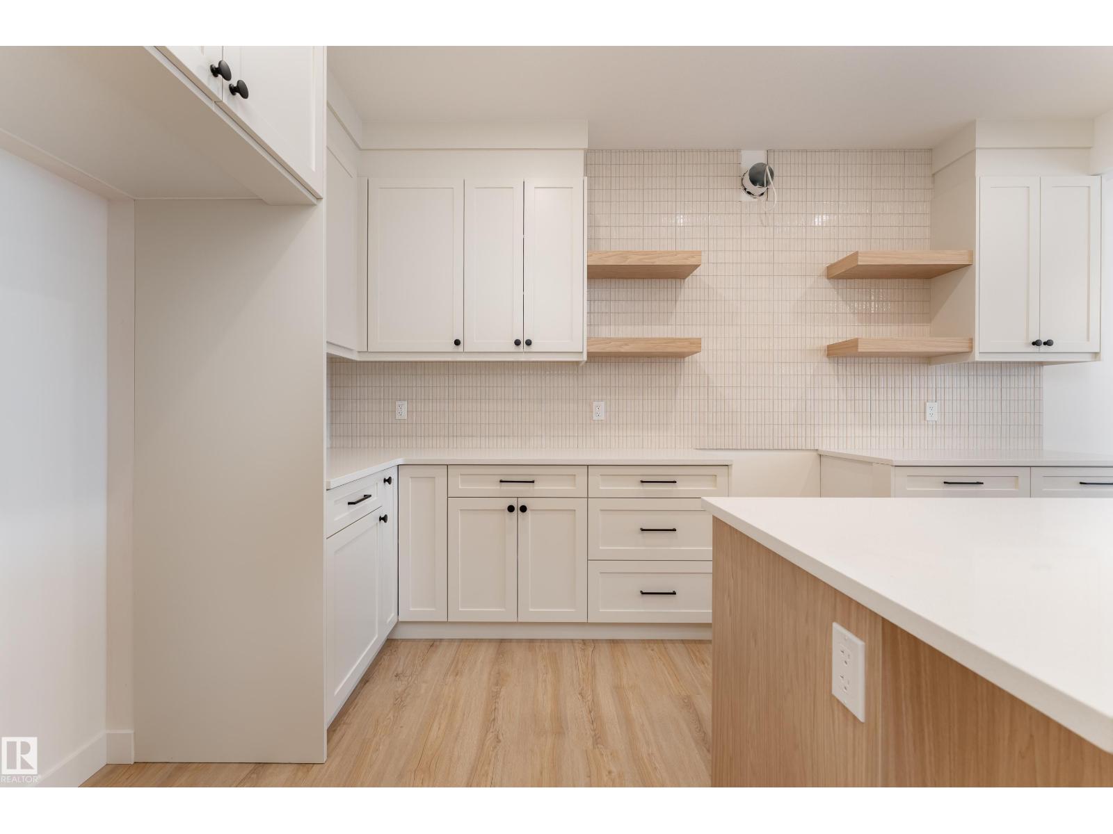 12 GABLE CM