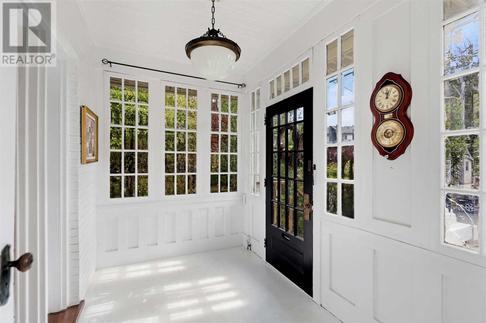 40 Euclid RD - Photo 3