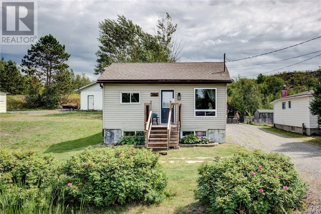 850 HIGHWAY 17E