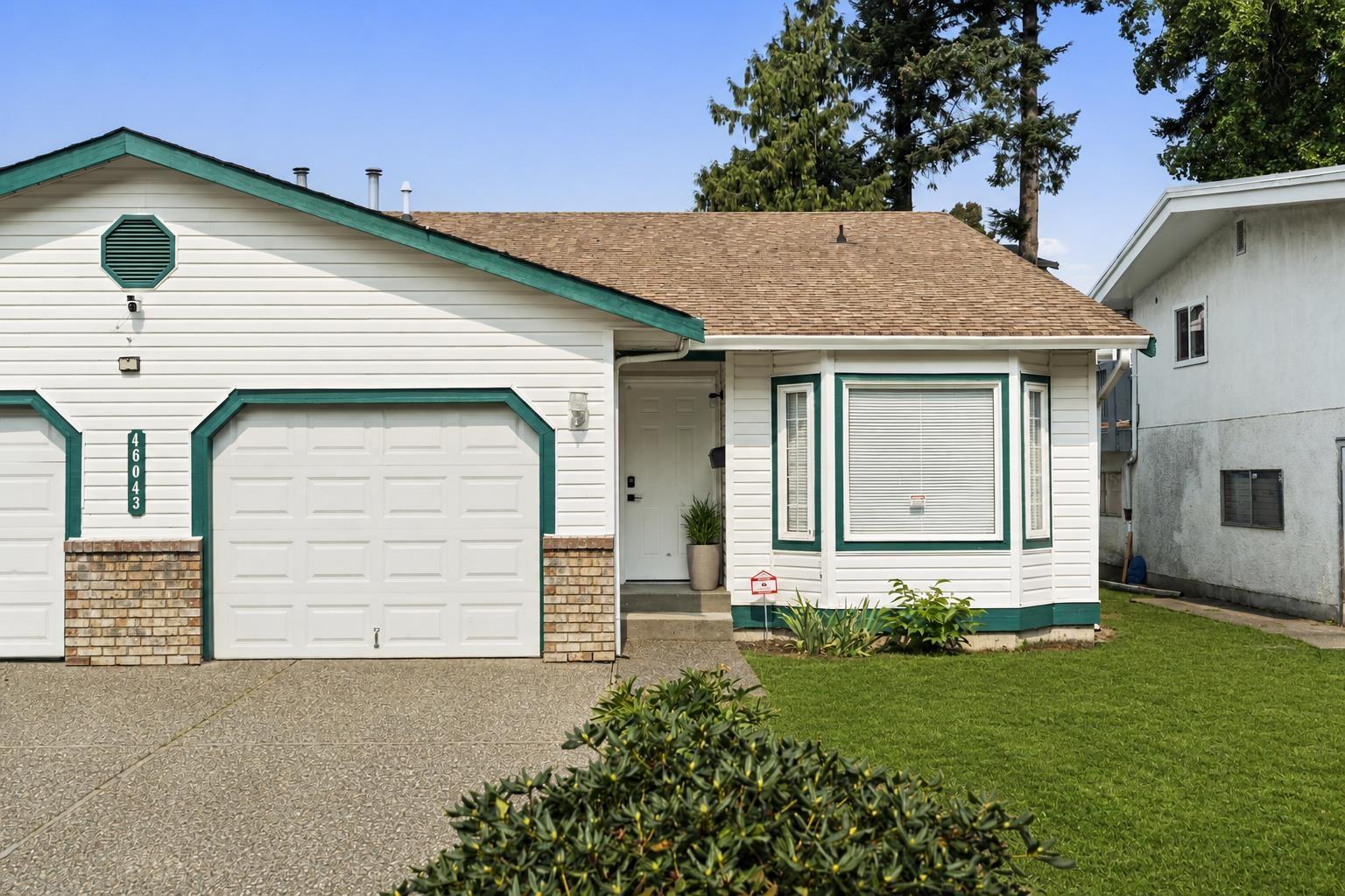 1&2 46043 MELLARD AVENUE, Chilliwack Proper East