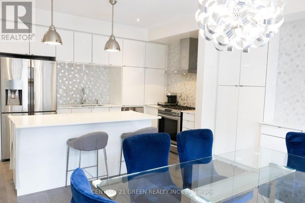 206 Huguenot Rd, Oakville (Go Glenorchy), ON 4