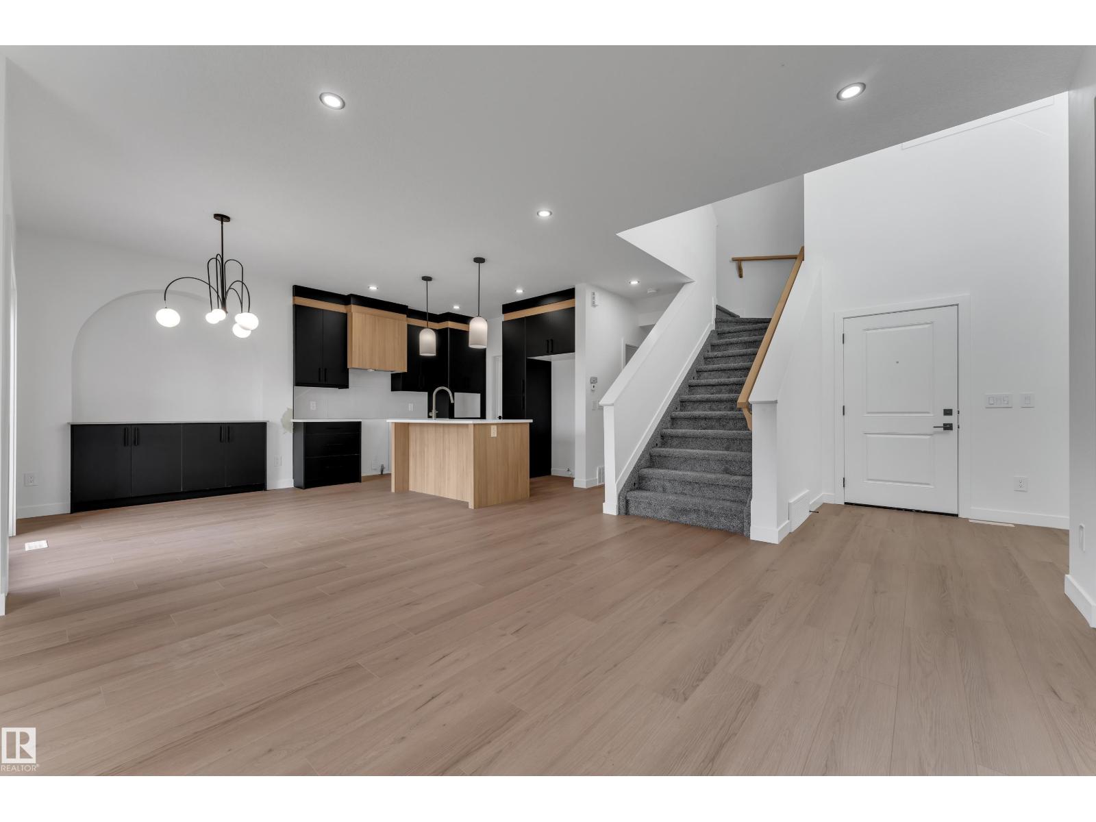 58 SILVERSTONE DR