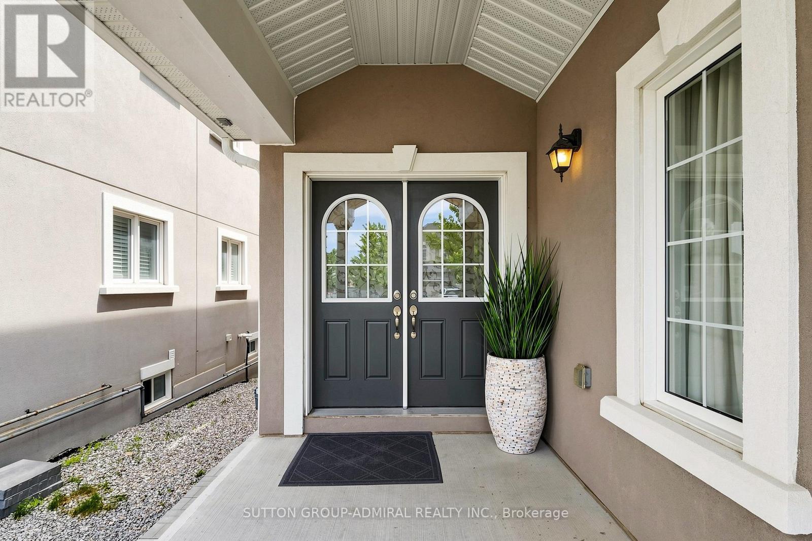 545 CLIFFORD PERRY PLACE