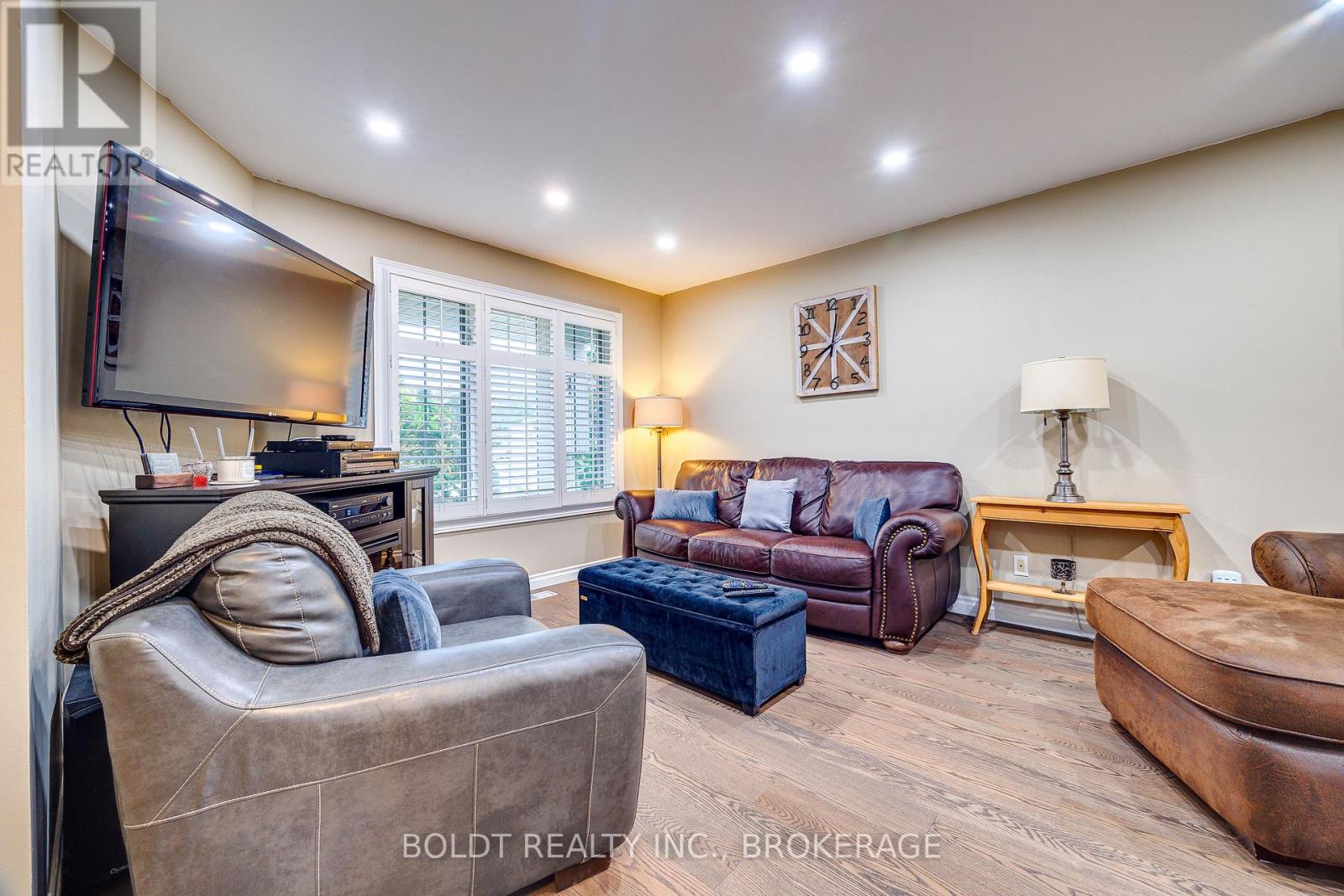 16 WESTBURY DRIVE