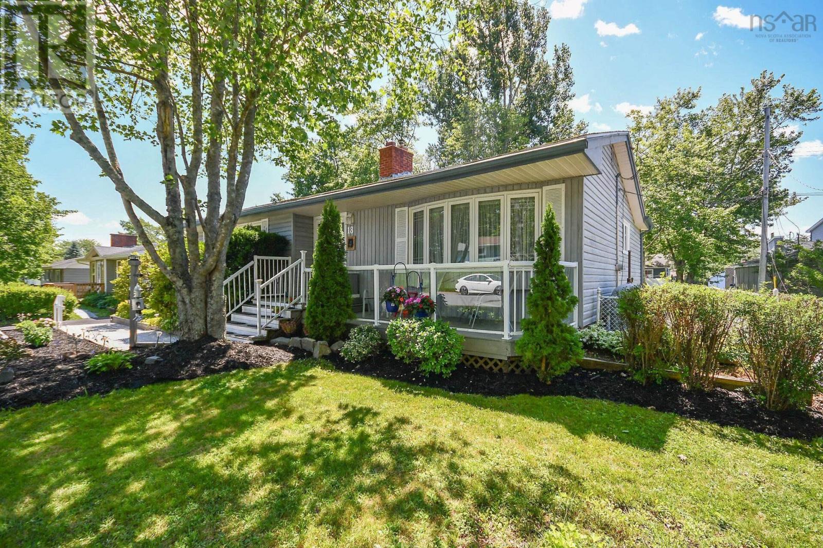 18 Beaumont Drive - Photo 2