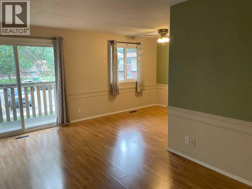 31, 5 Acadia Road W