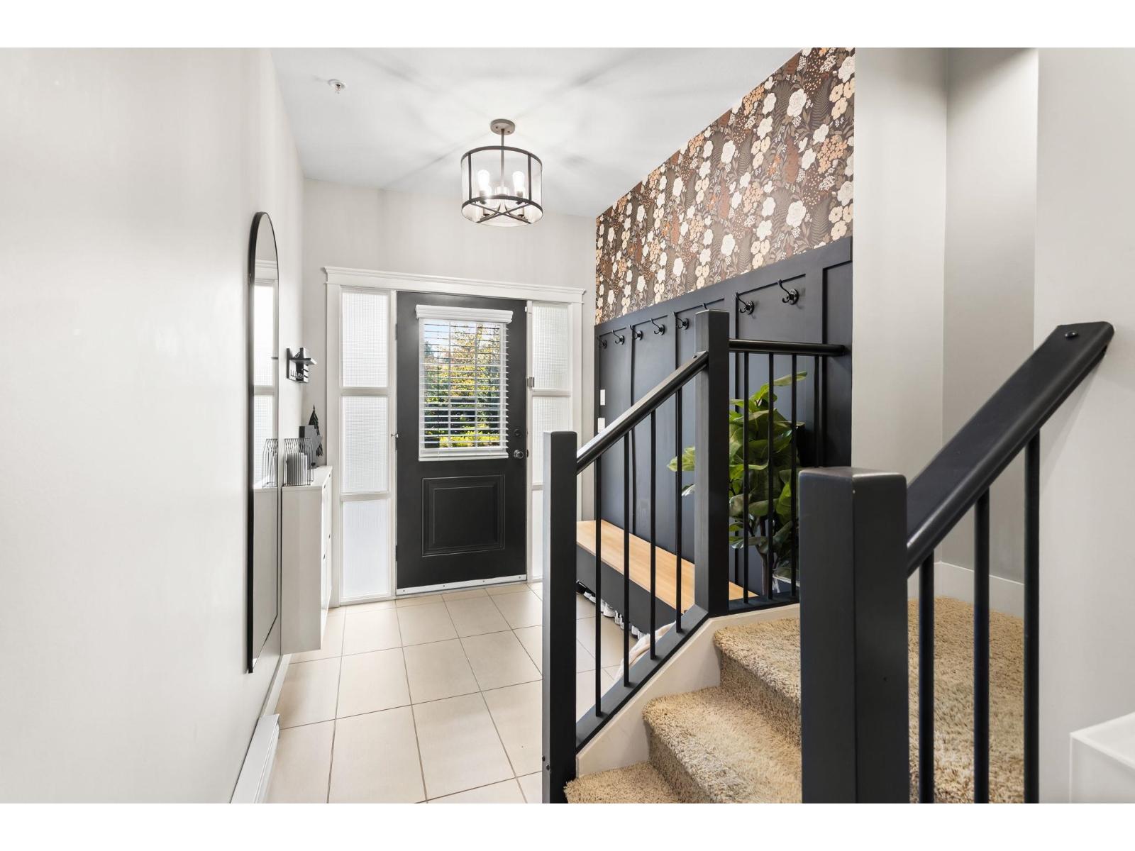 10 45137 NICOMEN CRESCENT, Garrison Crossing