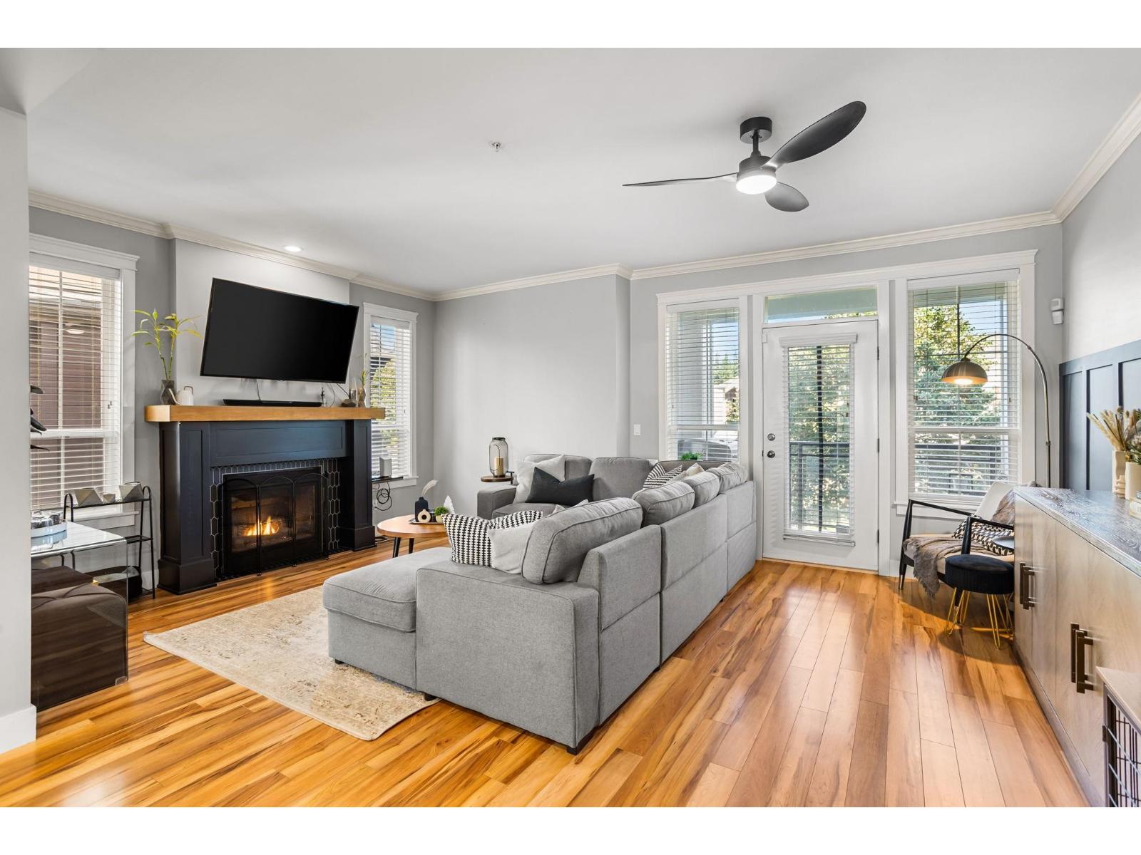 10 45137 NICOMEN CRESCENT, Garrison Crossing