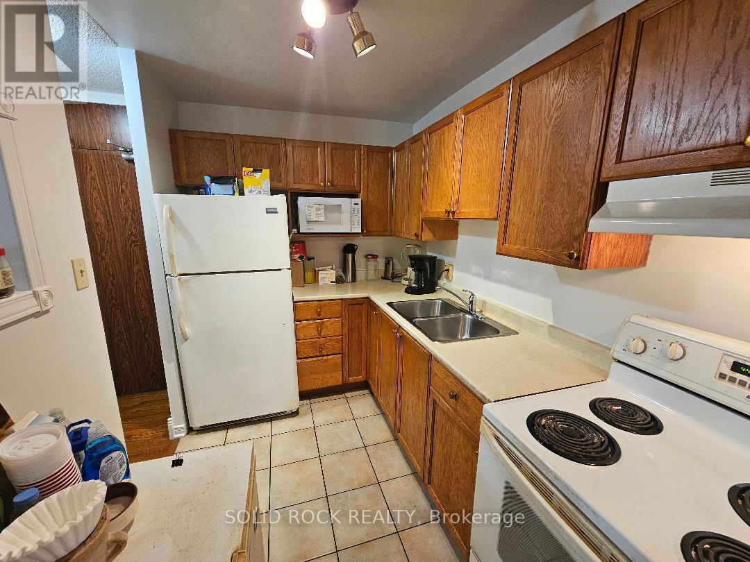 304 - 2000 JASMINE CRESCENT