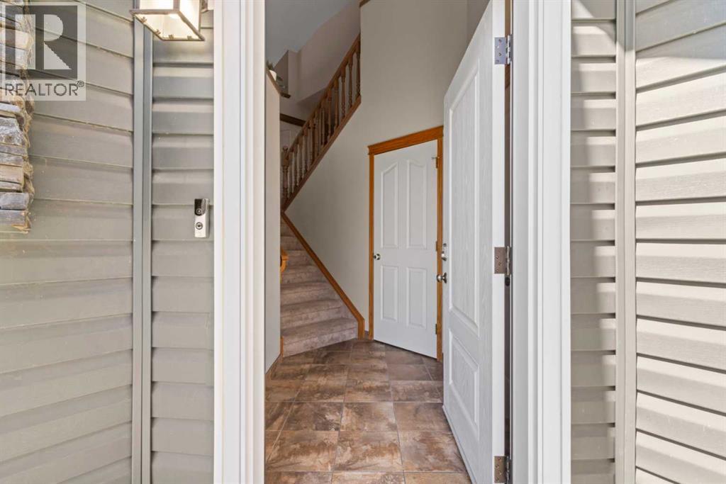 65 Canoe Circle SW