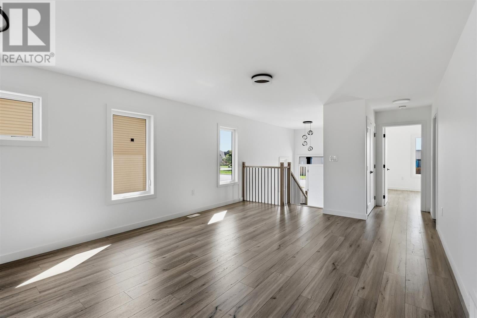 215 Greenfield DR - Photo 4