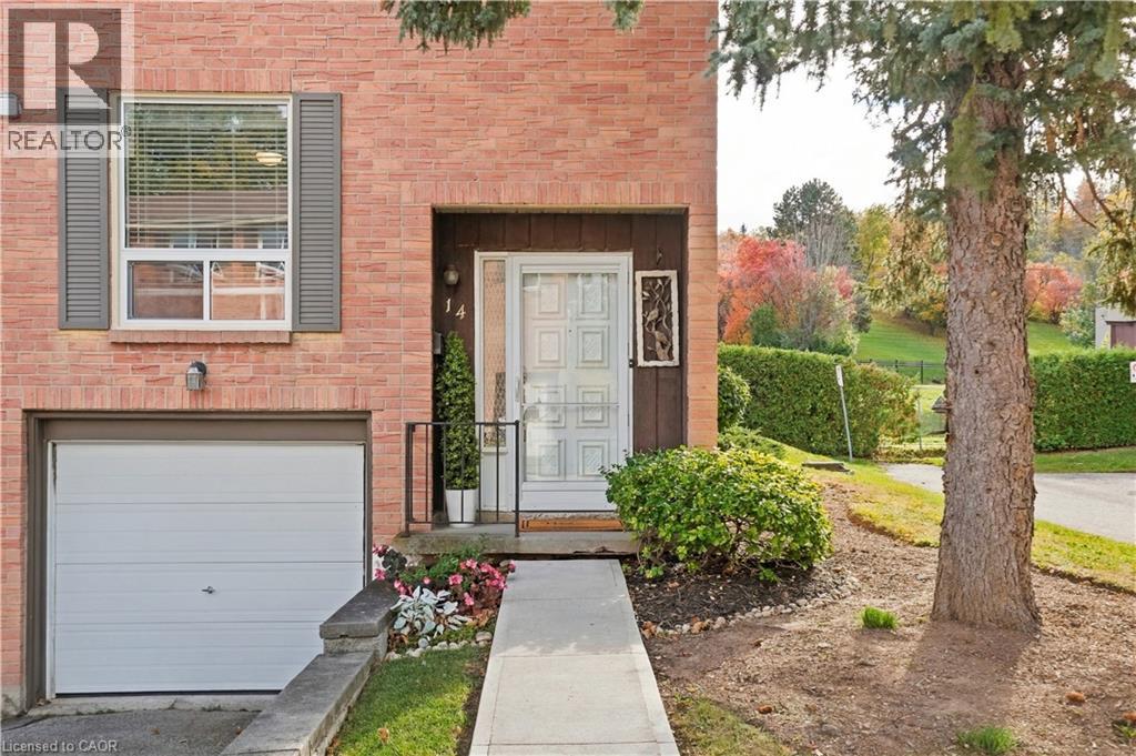 66 SUMMERCREST Drive Unit# 14