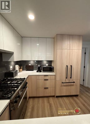 6 - 237 Ridgeway Ave, North Vancouver, BC 2