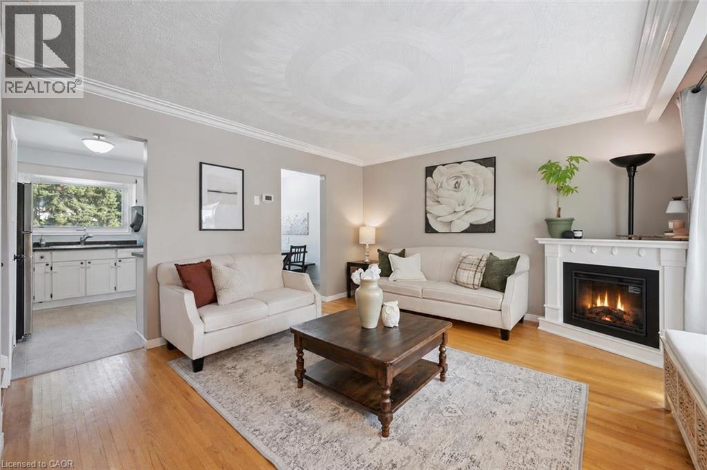 35 GOLFVIEW Road