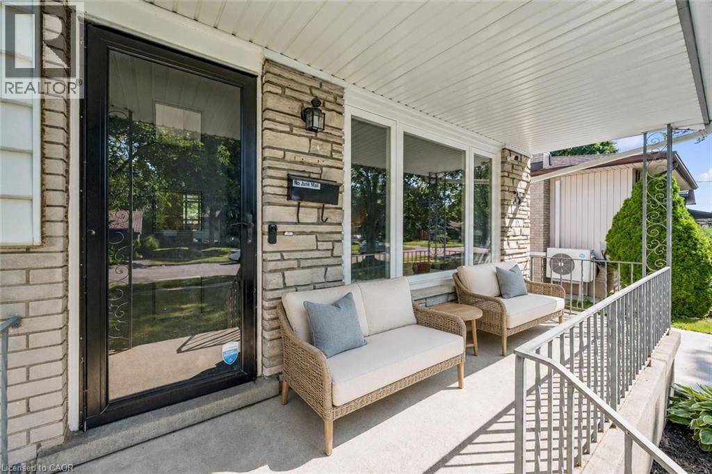 35 GOLFVIEW Road