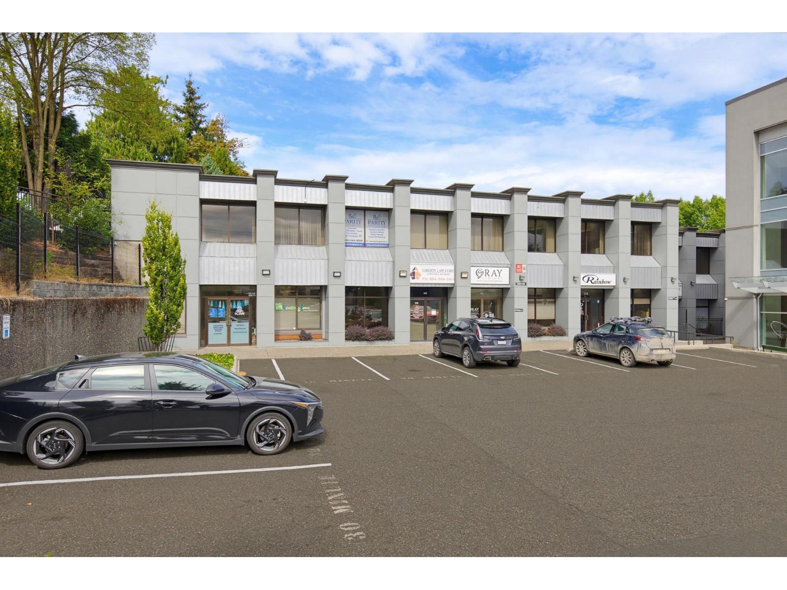 104 33119 SOUTH FRASER WAY