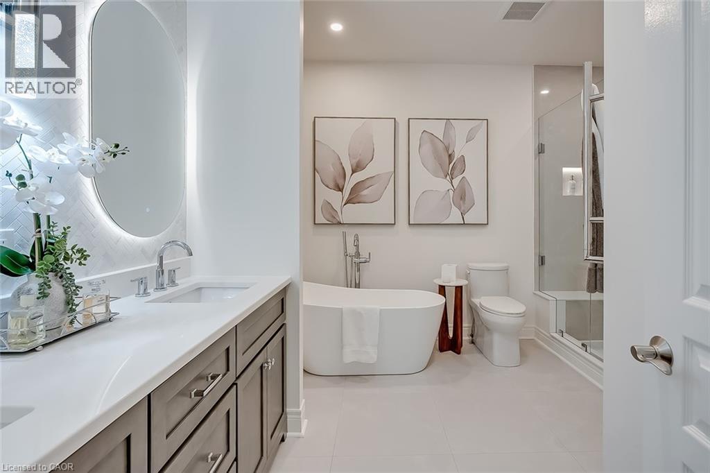 4285 COUPLES Crescent
