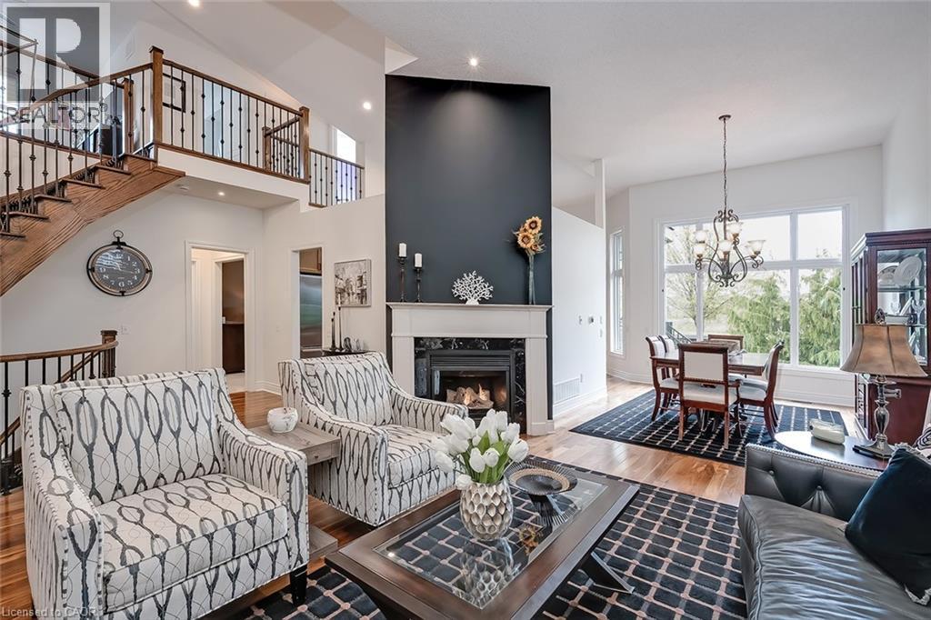 4285 COUPLES Crescent